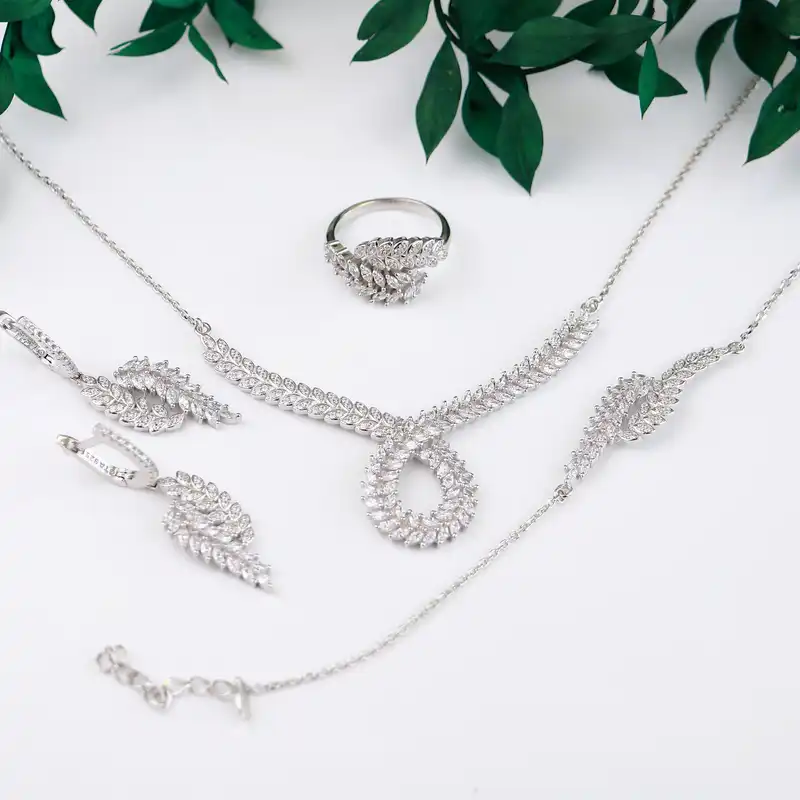 سرویس نقره زنانه جی تی ای مدل جی نایس 36