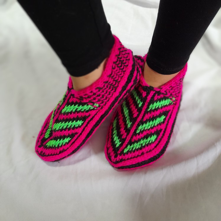 پاپوش دست دوز زنانه مدل p10C