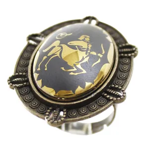 انگشتر زنانه مدل حدید آذر ماه کد 7083