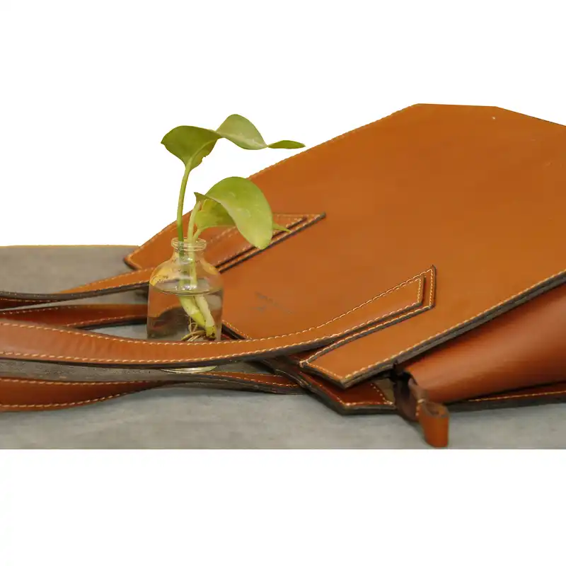 کیف دستی زنانه چرم بارثاوا مدل 1352