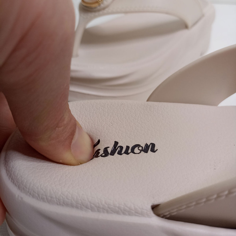 دمپایی لاانگشتی زنانه پاپا مدل هیون کد 1617-LCR