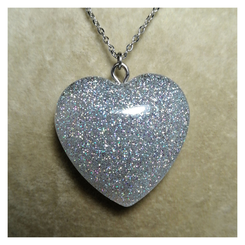 گردنبند دخترانه مدل رزینی قلب