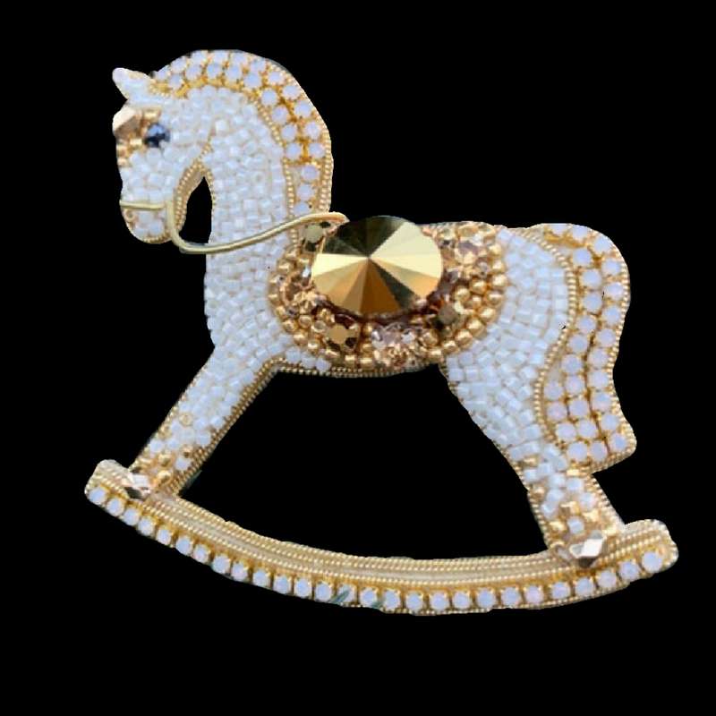 گل سینه زنانه مدل اسب کریسمس A