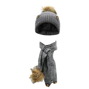 ست کلاه و شال گردن بافتنی بچگانه مدل SA رنگ طوسی