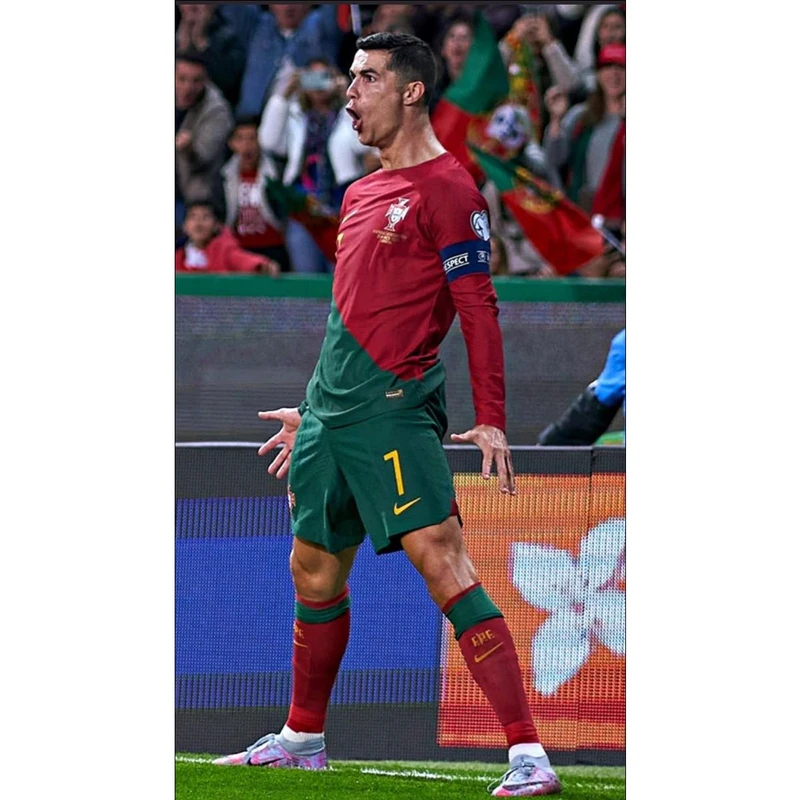 پوستر بوم استیکر طرح رونالدو کد P133