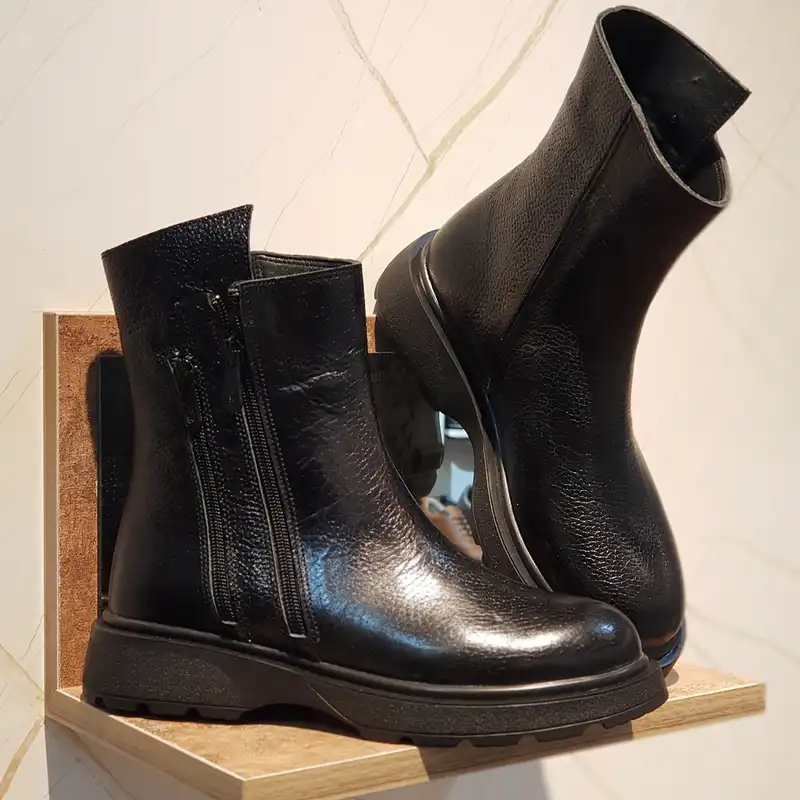 نیم بوت زنانه مدل چرم طبیعی کد 00192t.k رنگ مشکی