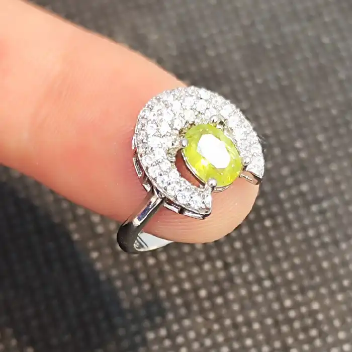 انگشتر نقره زنانه مدل سنگ زبرجد آفریقایی کد 450