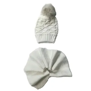 ست کلاه و شال گردن بافتنی بچگانه مدل لوزی رنگ سفید