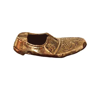زیرسیگاری برنجی مدل کفش