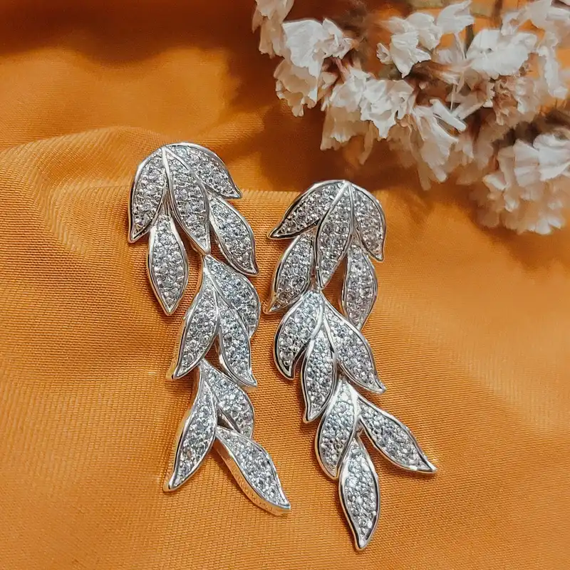 گوشواره زنانه تاش مدل برگ 8