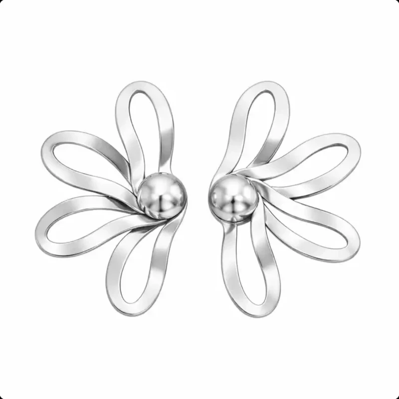 گوشواره میخی زنانه مدل گل