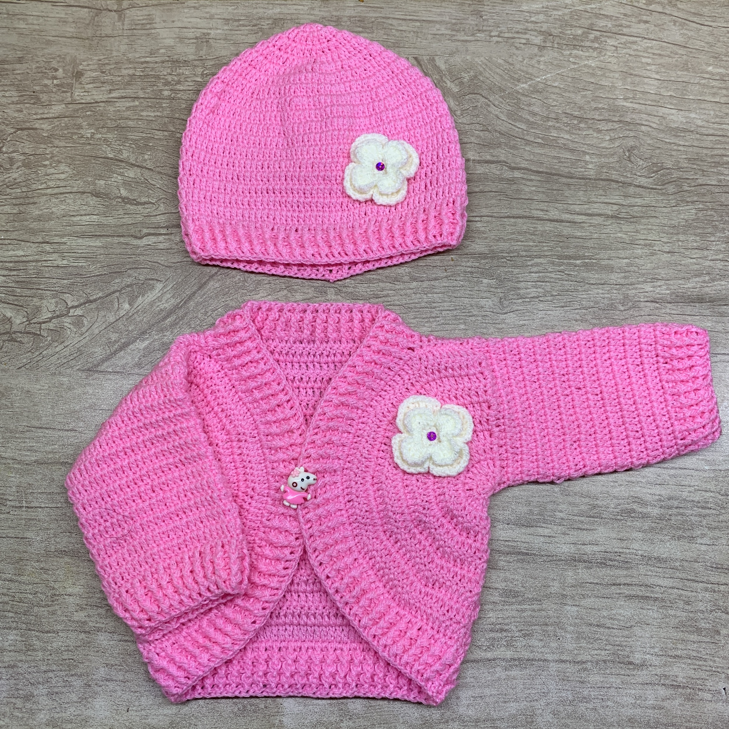 ست پیراهن و کلاه نوزادی کد 027