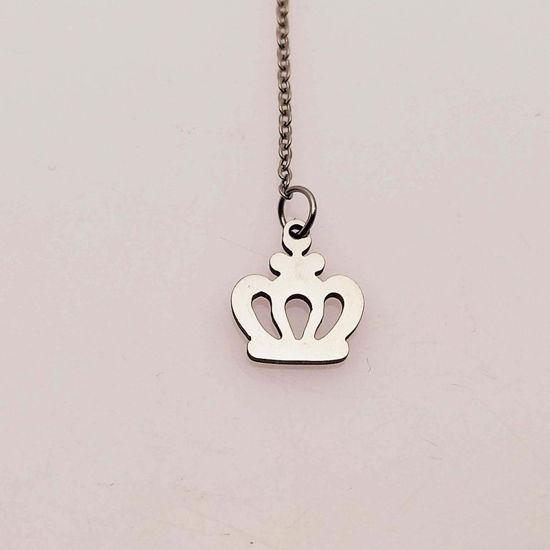 گوشواره زنانه مدل بخیه ای طرح تاج کد 506GUZ