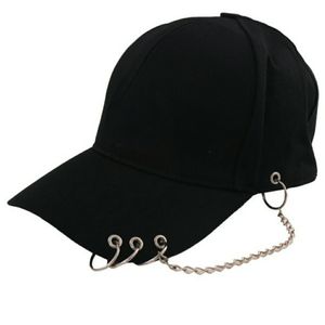 کلاه کپ مدل زنجیردار
