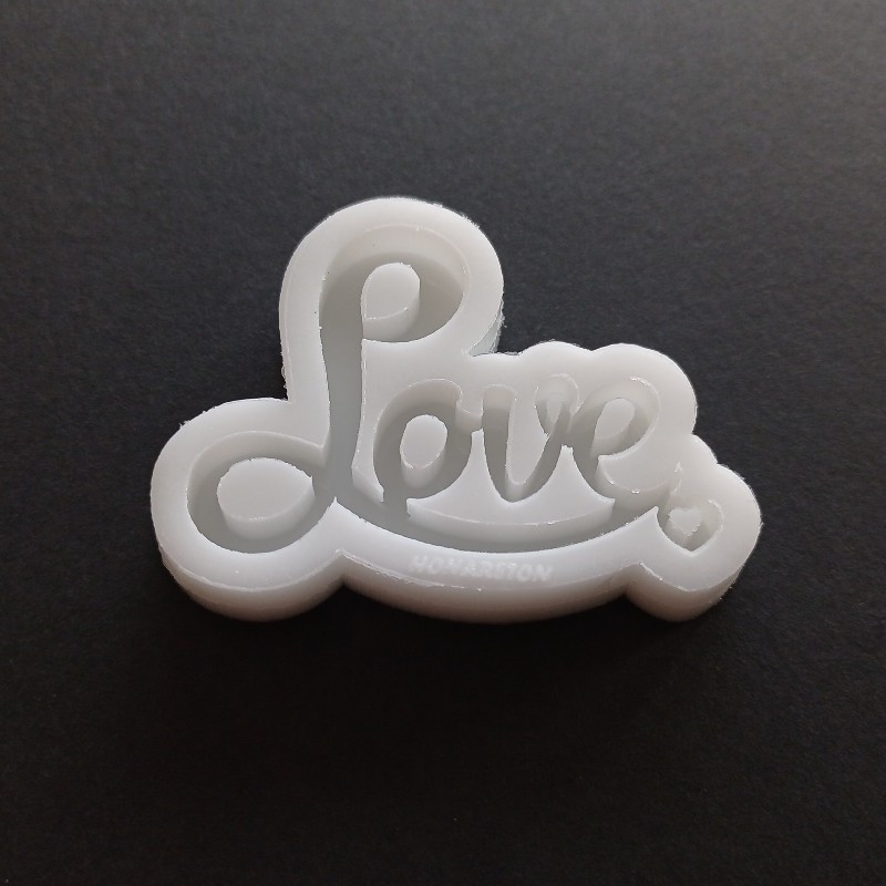 قالب رزین مدل جاکلیدی طرح LOVE کد 2