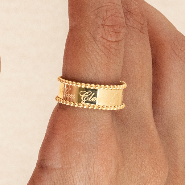 انگشتر طلا 18 عیار زنانه با طرح ونکلیف ماوی گالری مدل 01 سایز 55 انگشتر طلا 18 عیار زنانه با طرح ونکلیف ماوی گالری مدل 01 سایز 55