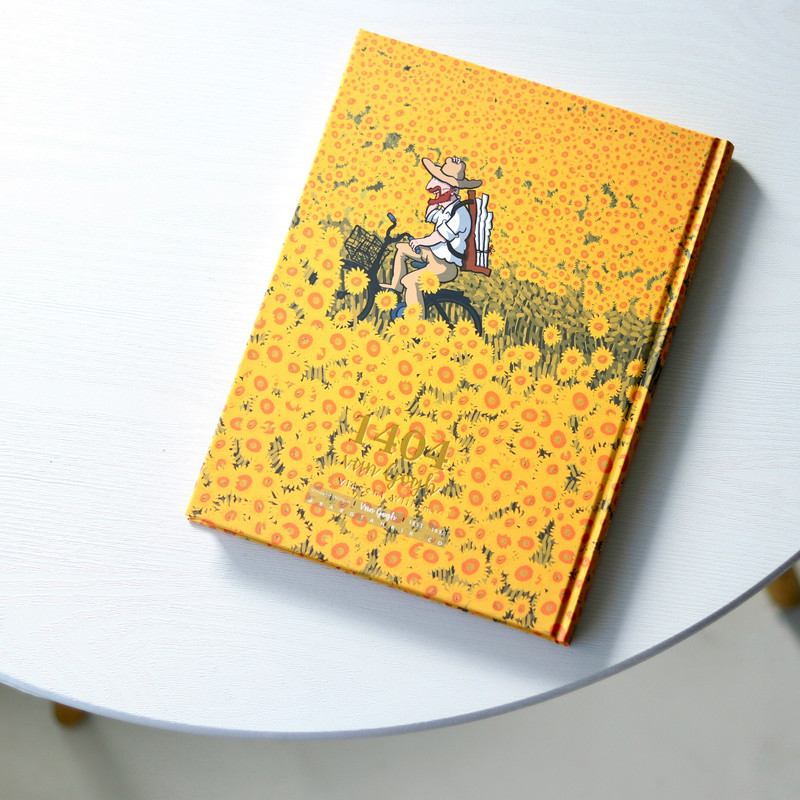 سالنامه سال 1404 برگ تحریر مدل ونگوک آفتابگردان