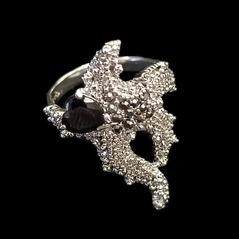 انگشتر زنانه مدل فانتزی نگین دار