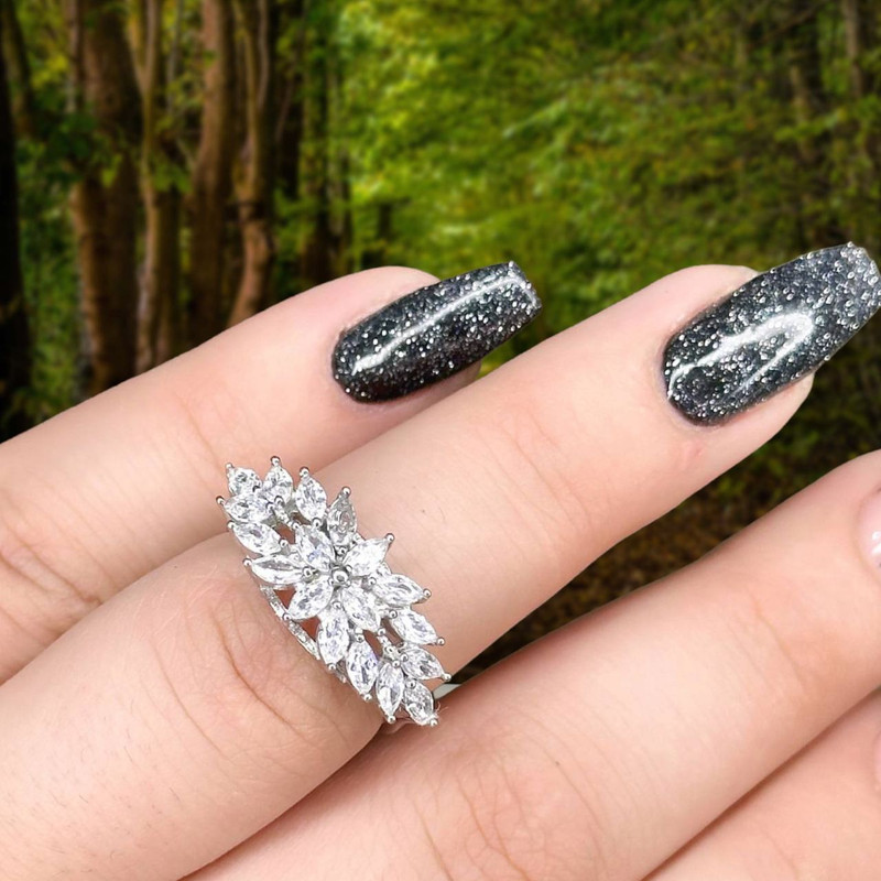 انگشتر نقره زنانه مدل باگت دار کد NSH-103