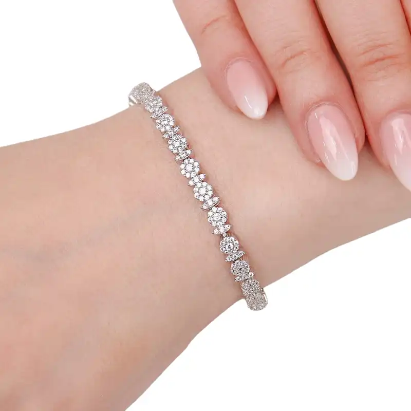 دستبند نقره زنانه مدل  گلبرگ 0146