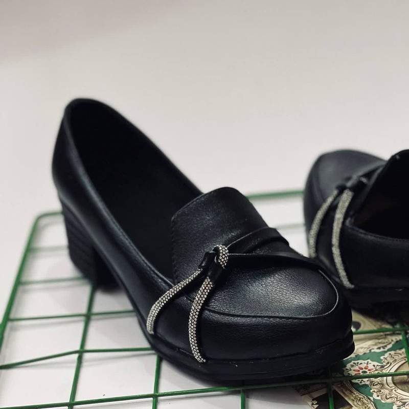 کفش زنانه مدل  نگین دار