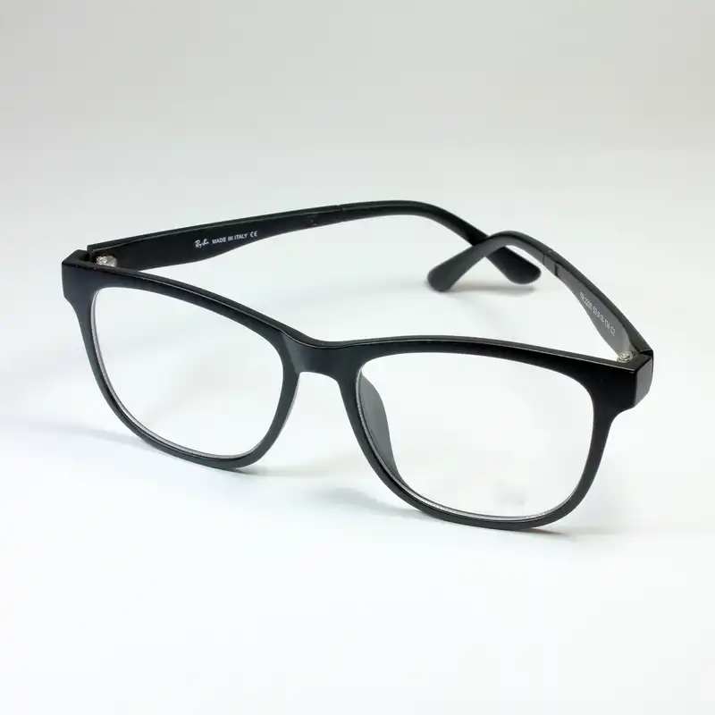 فریم عینک طبی مدل 2230 به همراه کاور آفتابی مجموعه 5 عددی