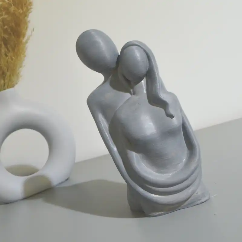 مجسمه مدل عشق