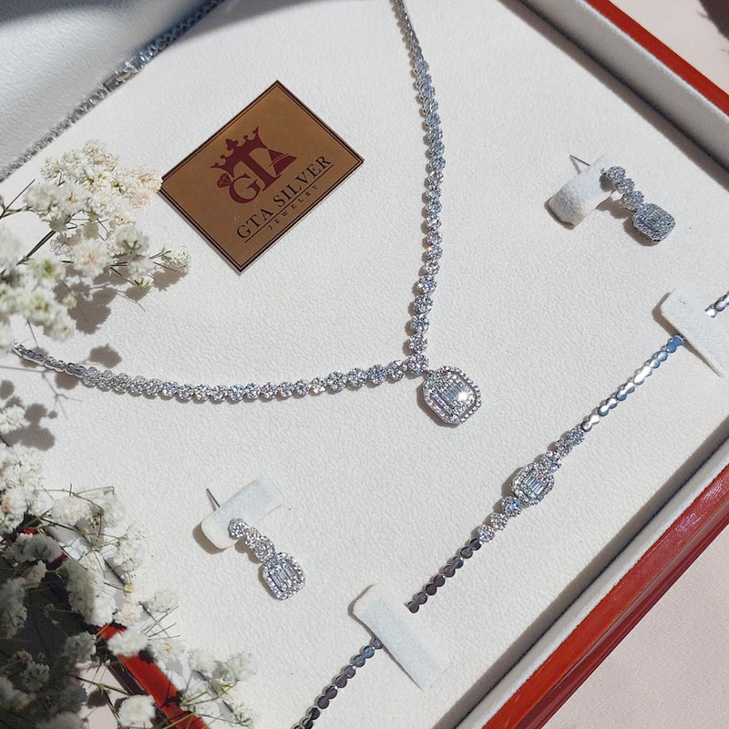 نیم ست نقره زنانه جی تی ای مدل A_2025 نیم ست نقره زنانه جی تی ای مدل A_2025