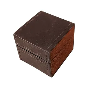 جعبه انگشتر مدل مانیل کد L2