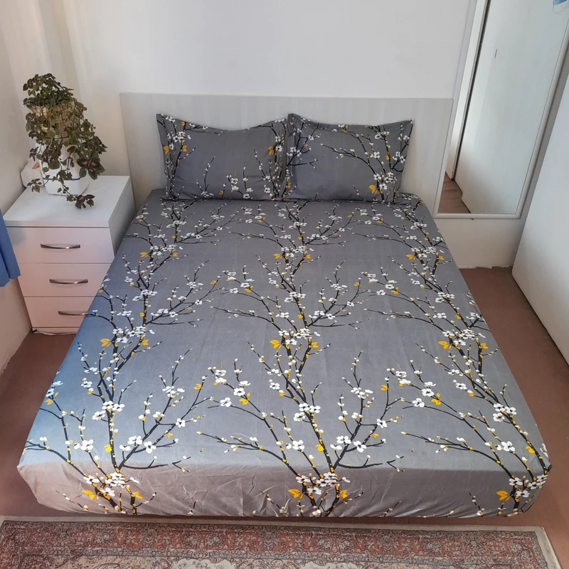 سرویس ملحفه طرح شکوفه کد 180 دو نفره سه تکه