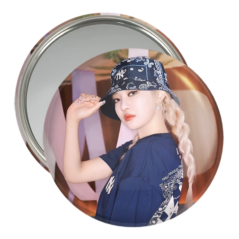 آینه جیبی خندالو مدل نینگ نینگ گروه آسپا Aespa  کد 19729