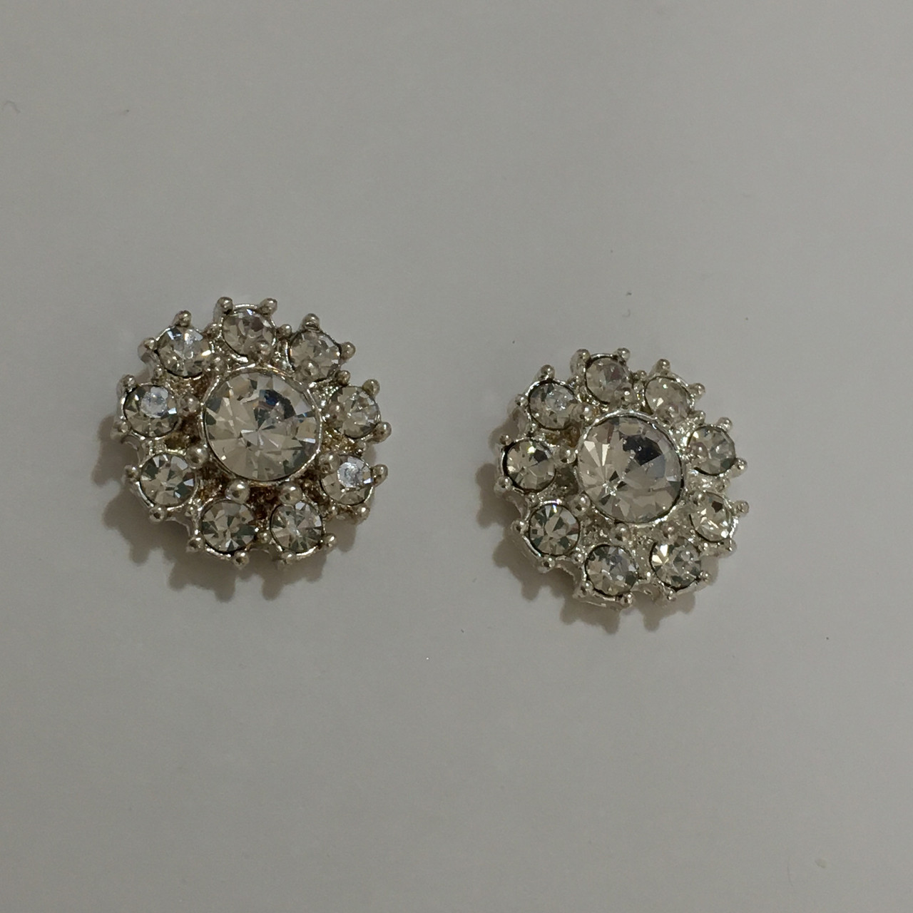 گوشواره زنانه اکسسورایز مدل تمام نگین کد VENUS-G01