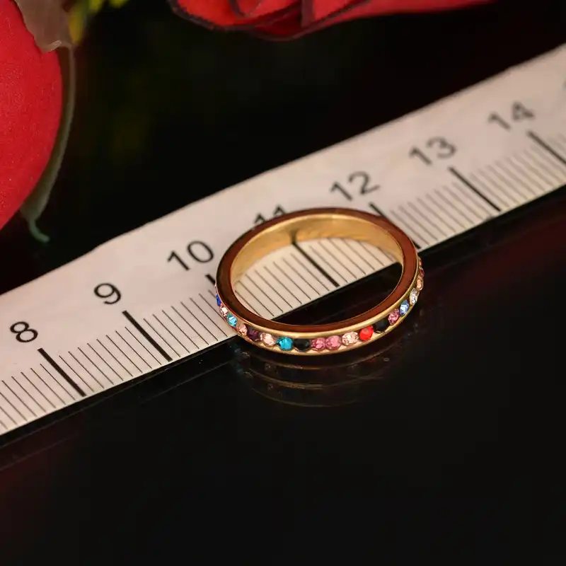 انگشتر زنانه ماصرم مدل دور نگین کد Ri3028