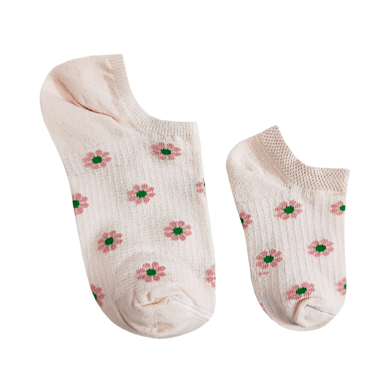 جوراب ساق کوتاه مدل ست مادر و کودک طرح بابونه رنگ گلبهی مجموعه 2 عددی