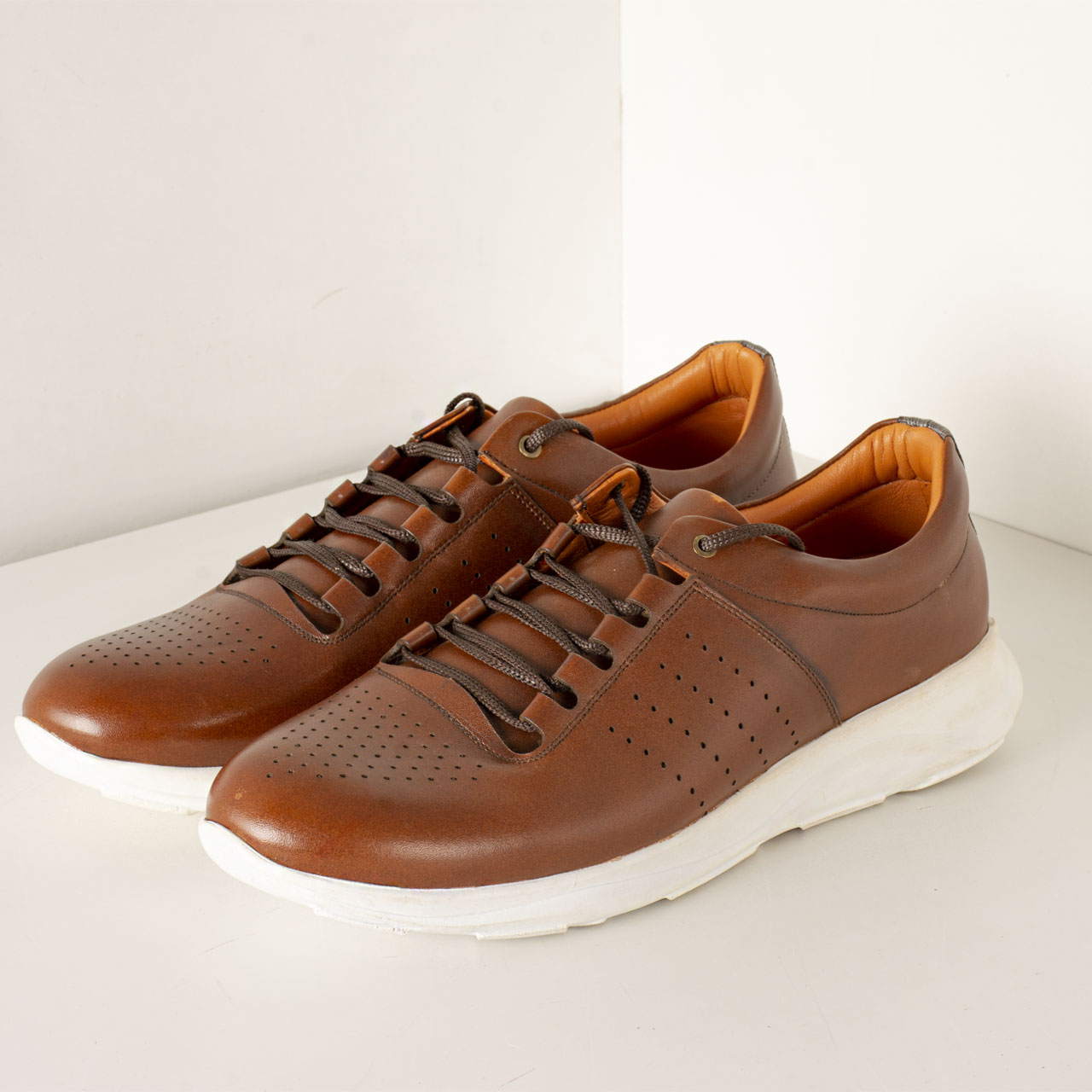 PARINECHARM leather men's casual shoes , SHO176 Model