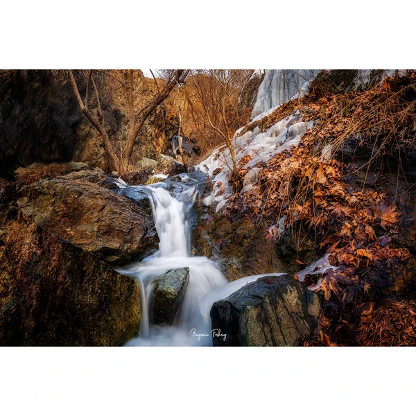 تابلو شاسی مدل منظره آبشار محلی یخ زده کد 037