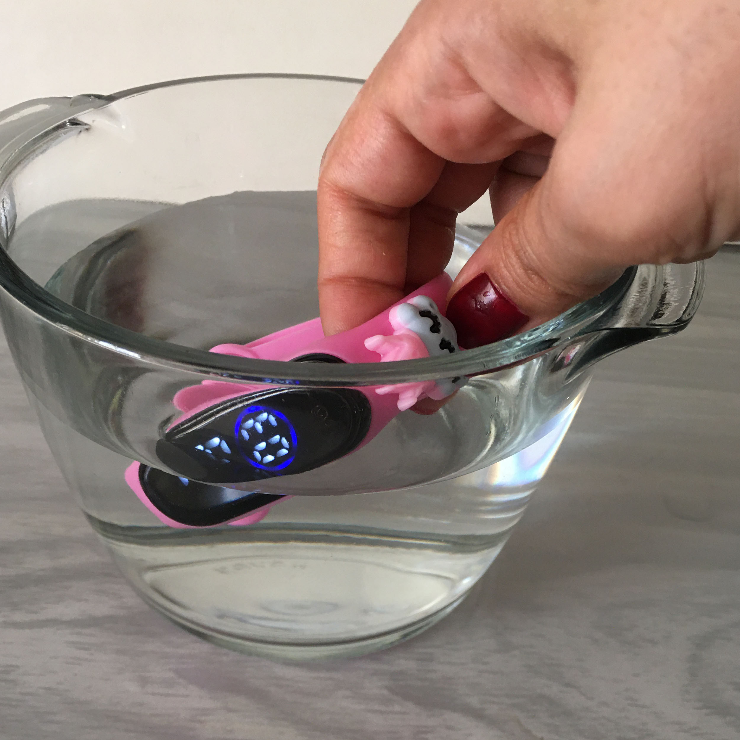 ساعت مچی دیجیتال بچگانه مدل ضدآب لمسی سیلیکونی مدل ابرک کد  W C P 33