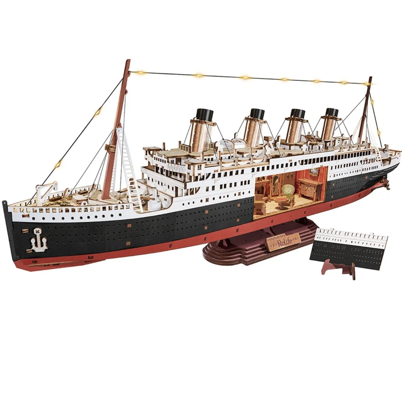 ساختنی 433 تکه رولایف مدل 1912 . Eternal Atlantic voyager 