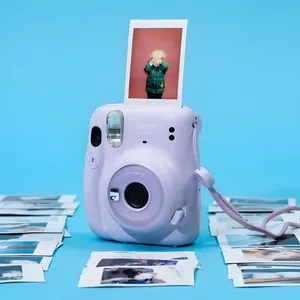 دوربین عکاسی چاپ سریع فوجی فیلم مدل Instax Mini 11