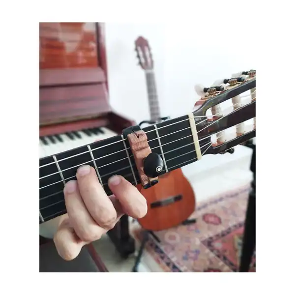 کاپو گیتار مدل سنتی