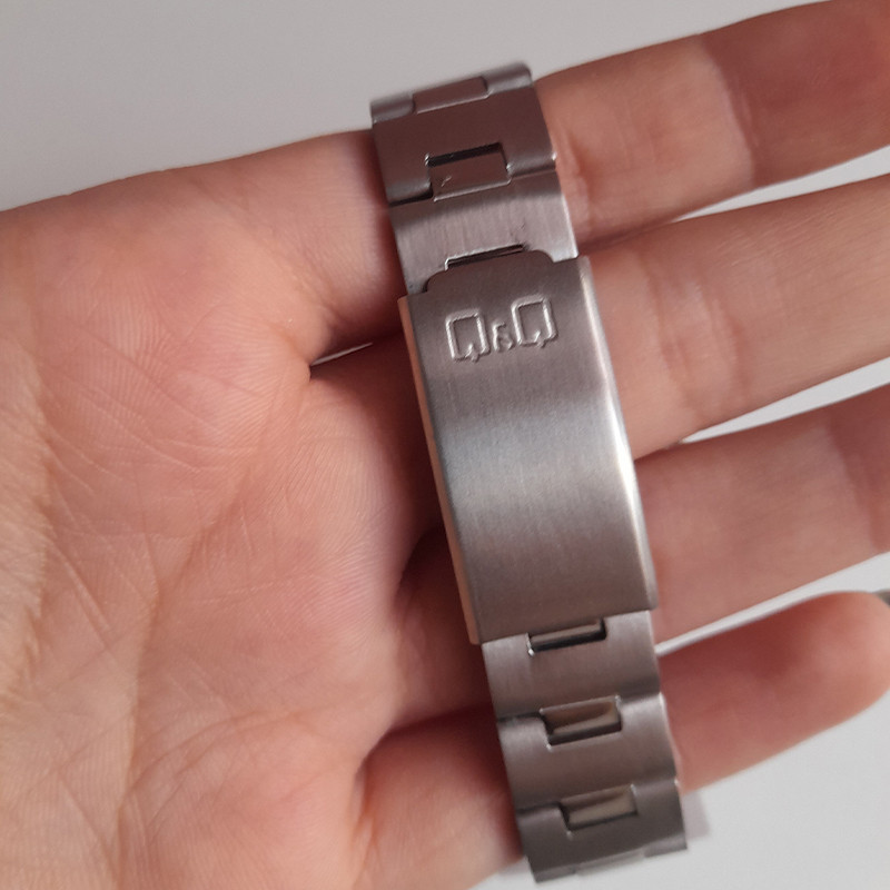 ساعت مچی عقربه ای زنانه کیو اند کیو مدل qz79j01y ساعت مچی عقربه ای زنانه کیو اند کیو مدل qz79j01y