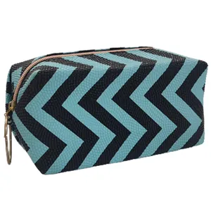 کیف لوازم آرایش زنانه مدل زیگزاگ