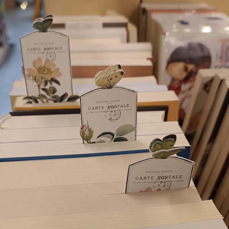 عکس شماره 6 : نشانگر کتاب مدل پروانه و گل کد 1002