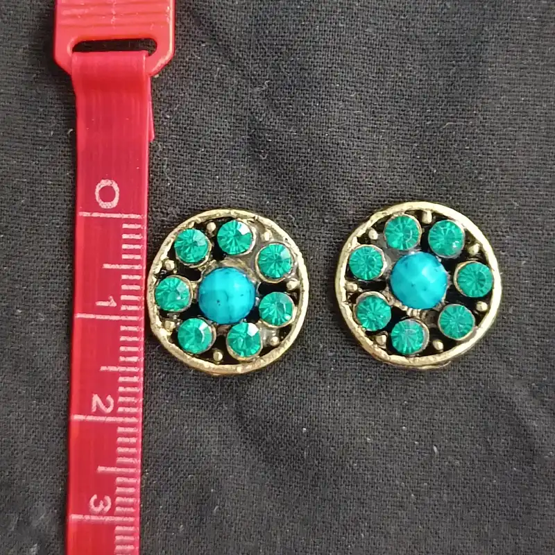 گوشواره زنانه مدل سنتی نگین دار