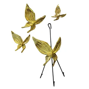 دیوارکوب طرح پروانه مجموعه 3عددی به همراه آویز لباس