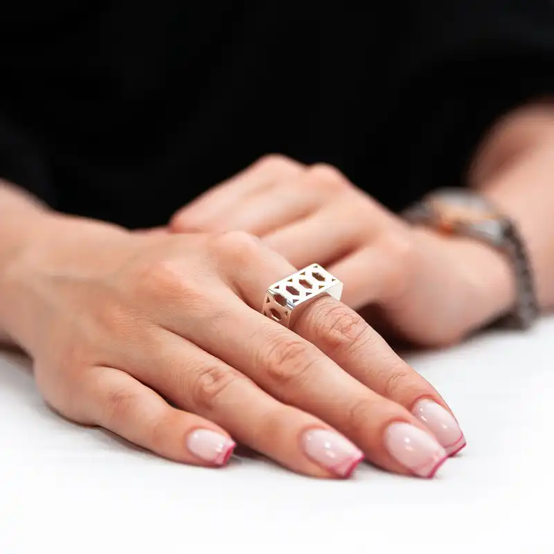 انگشتر نقره زنانه مدل کارا