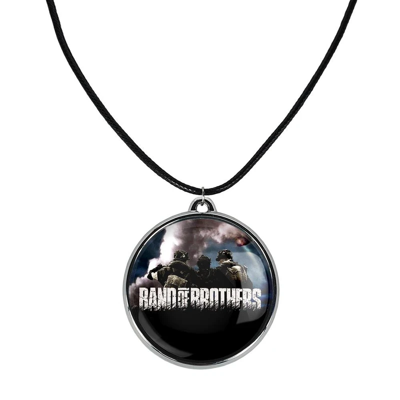 گردنبند خندالو مدل جوخه برادران Band Of Brothers کد 2977429763