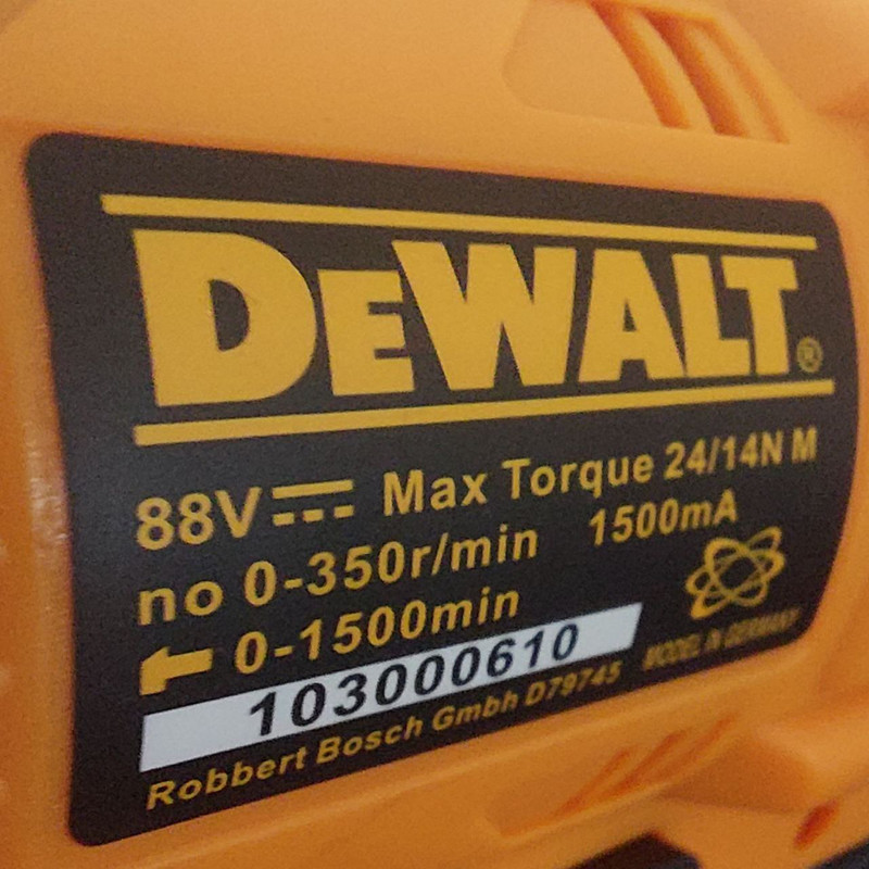 دریل پیچ گوشتی چکشی شارژی دیوالت مدل 88V XR