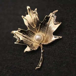 گل سینه زنانه کد Ki 25