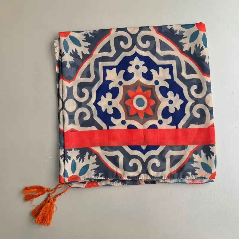 روسری زنانه مدل نخی سنتی گلیمی منگوله دار چهار فصل